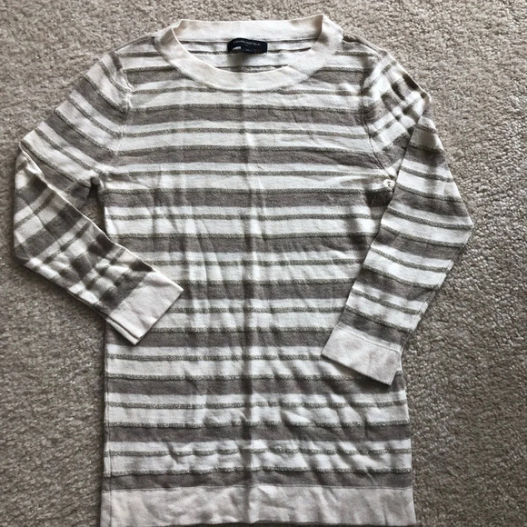 Banana Republic Sweater - Picture 1 of 2